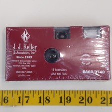 35mm Disposable Flash Camera ASA 400 Film 15 Exposures Red Single Use Sealed