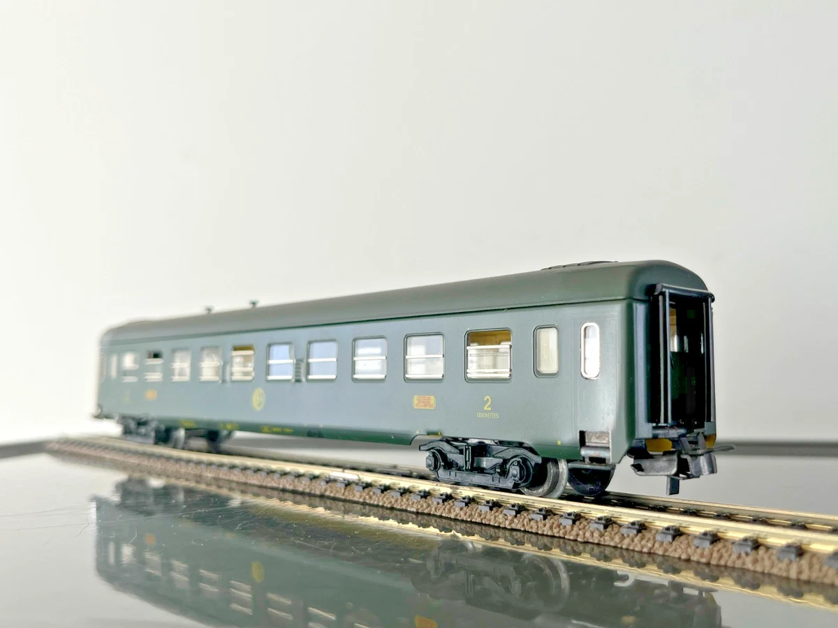 Voitures de voyageurs argentés pour modélisme ferroviaire à l'échelle HO avec vintage (o