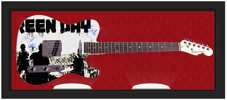 Greenday Autographed Cover Album LP CD DVD Photo Guitar  - Image 3 of 3