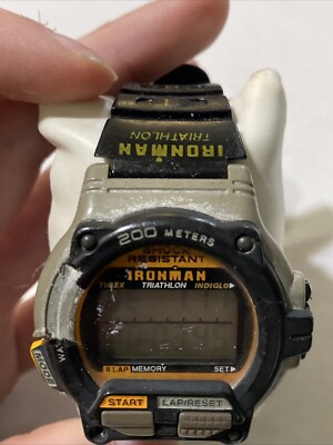 Timex Ironman INDIGLO 廃盤カラー 200 M Vintage Timex Ironman Triathlon 1997 Watch Men Black Orange