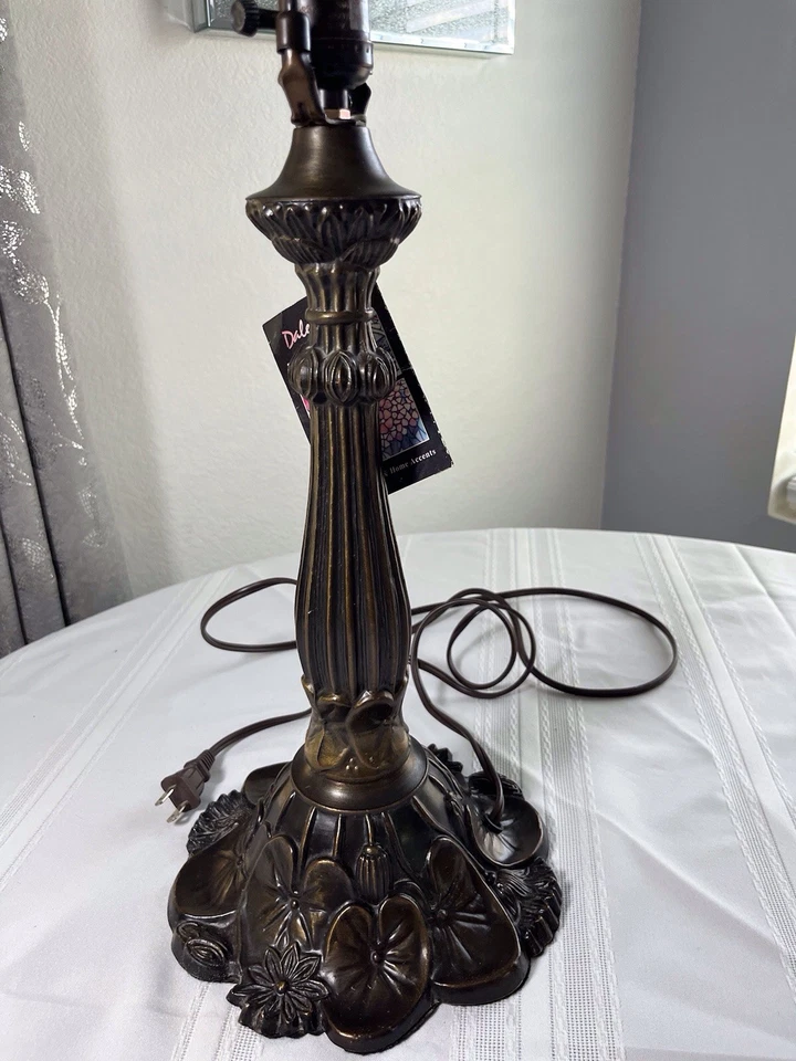 1990’s Dale Tiffany  Lamp 24” T, Bronze, Dark, Contemporary, Metal, Lilly Pads - Image 3 of 4