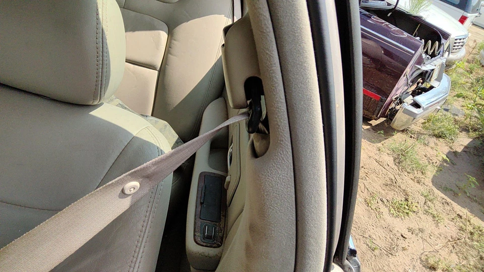 Cadillac Deville 1999 conductor cinturón de seguridad delantero izquierdo retractor hombro 152 neutro Foto 2 de 4