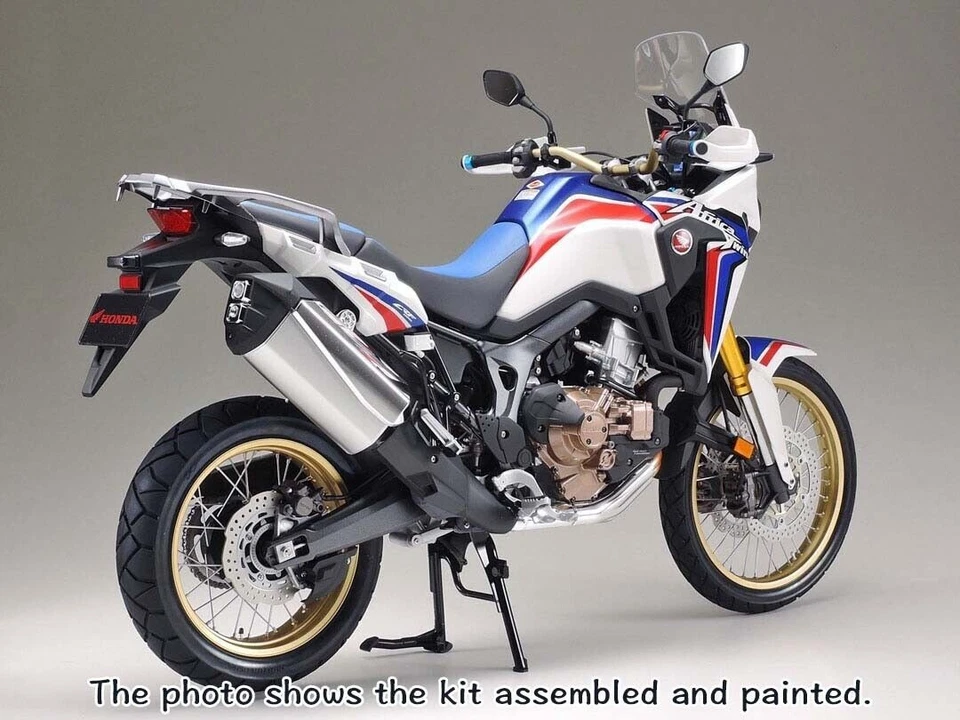 Kit modello in plastica in scala 1/6 Honda CRF 1000L Africa Twin Tamiya Giappone - Immagine 3 di 4