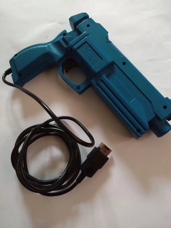 Sega Saturn Virtua Cop 1 & 2 and  Virtua Gun (PAL UK). Tested and working  - Image 2 of 4