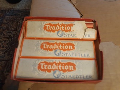 Vtg Staedtler-Tradition 2658 Colored Writing Pencils Red In Original Boxes 