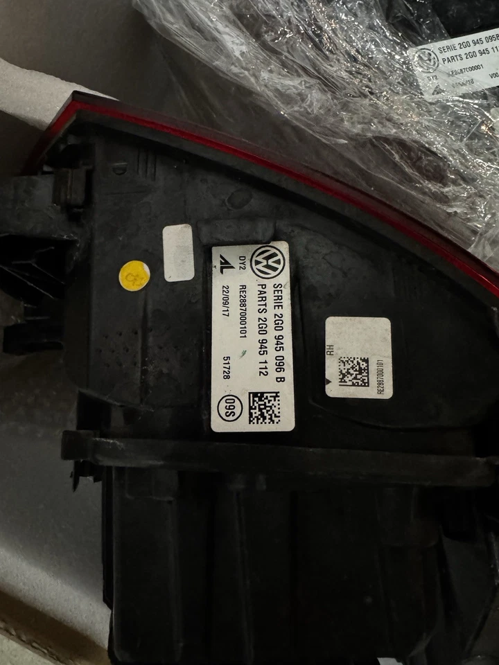 Fanali posteriori VW Polo AW 2019-2024 Foto 3 de 4