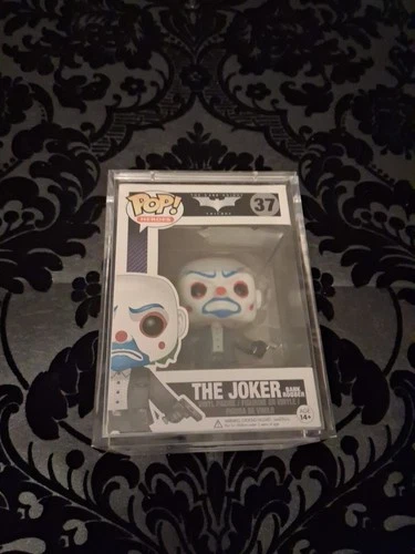Funko Pop! Vinyl: DC Universe the Joker (Bank Robber) #37 With Case