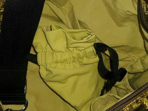 PETUNIA PICKLE BOTTOM DIAPER BAG MUTIPLE POCKETS LONG ZIPPER ADJUSTABLE STRAP - Picture 8 of 8