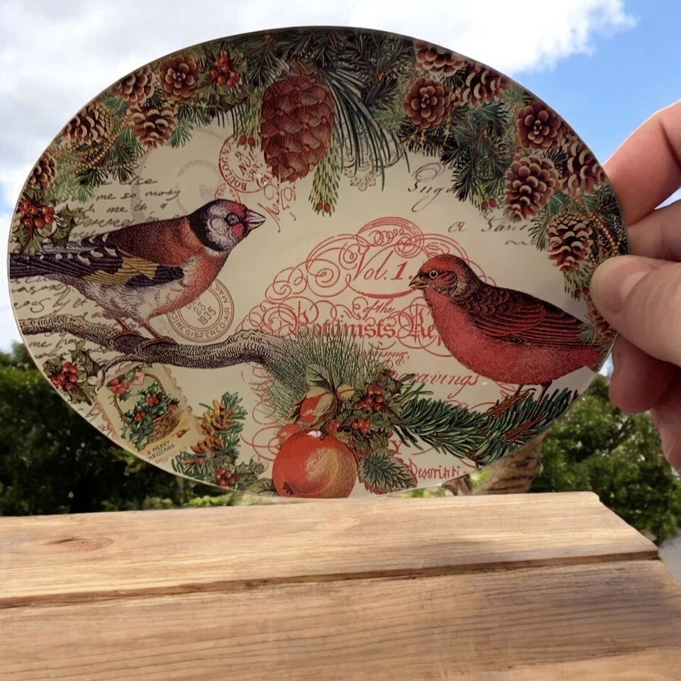 Bandeja de baratijas para jabonera Michel Design Works Navidad pájaro rojo conos de pino postal Foto 2 de 4