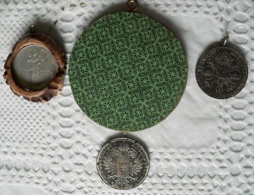 3 Münz Anhänger aus Silber, 1 Medaille aus Bronze-1750-1855 - Bild 5 von 8