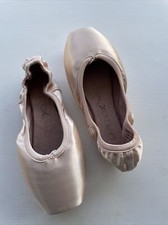 NEW Capezio Airess Pointe shoes size 7.5N UK 5 EU38 Narrow