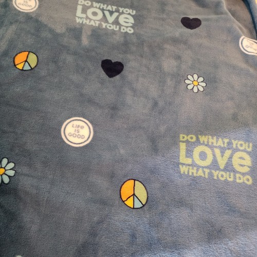 Life Is Good Fleece Blanket Love What You Do 70" x 60" Peace Flower Heart Blue - Picture 10 of 11