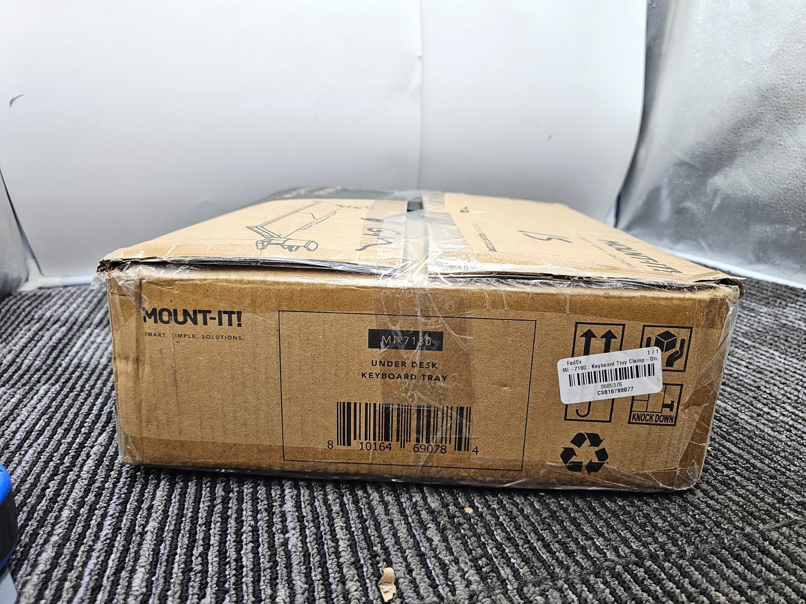 Mount-It! MI-7180 Under Desk Keyboard Tray Ergonomic 11LBS Capacity Black