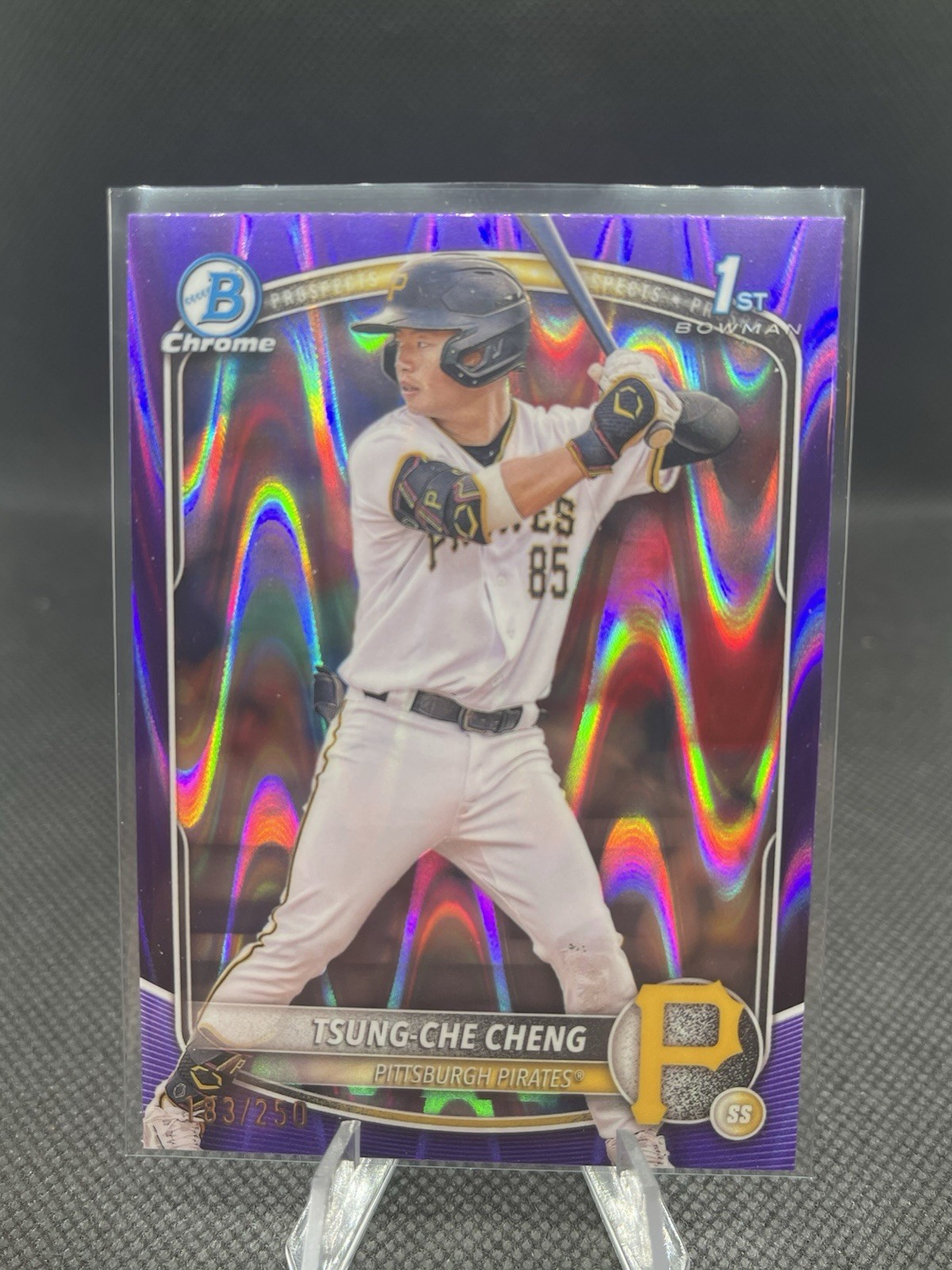 TSUNG-CHE CHENG 2025 BOWMAN CHROME 1ST PURPLE RAYWAVE REFRACTOR /250 Pirates