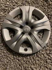 TOYOTA RAV 4 2013 2014 2015 17" HUBCAP WHEEL COVER 426020R020 4260242030 61170/2