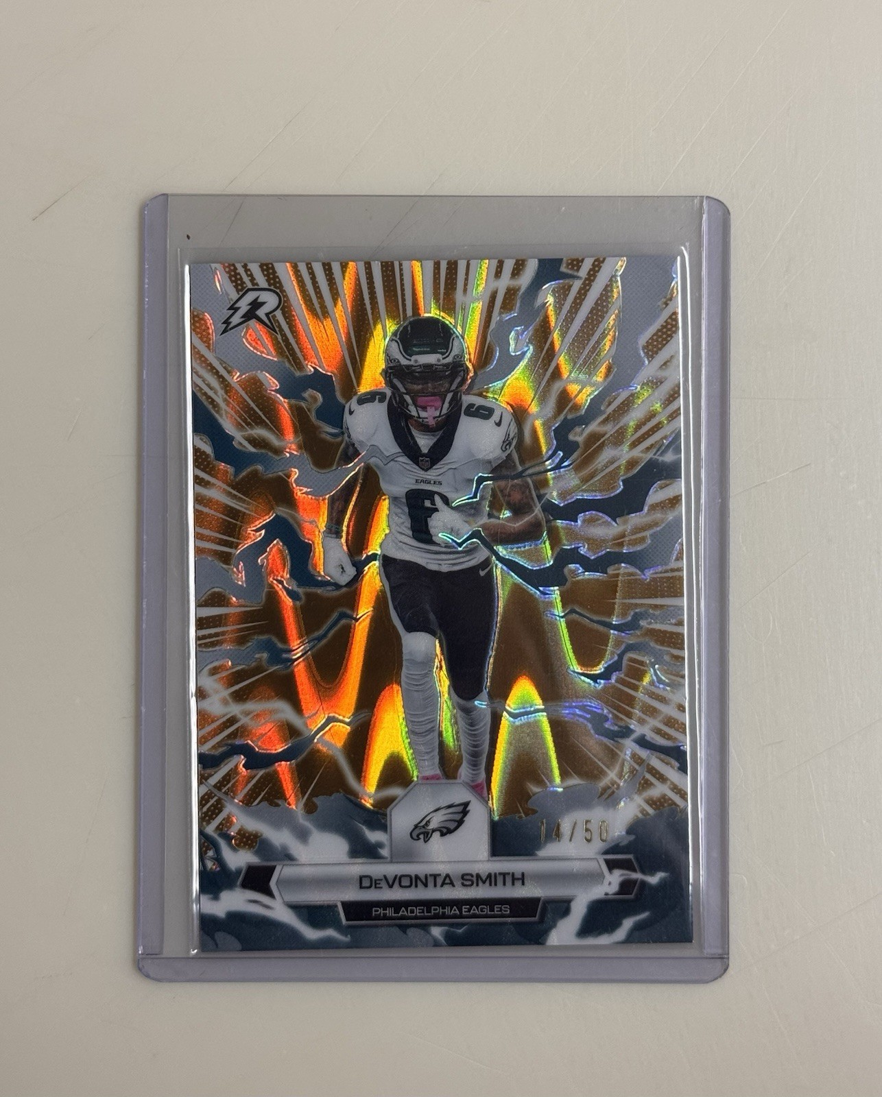 DEVONTA SMITH 2026 TOPPS RESURGENCE GOLD POWER SURGE /50 #81 EAGLES 🔥