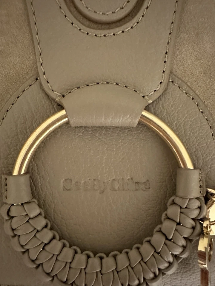 Bolso Bandolera See by CHLOE Hana Gris Taupe Cuero y Gamuza Auténtico Usado Foto 4 de 4