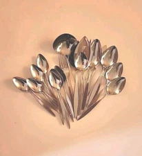 Vtg Oneidacraft Deluxe Wintersong stainless 25 PCS 