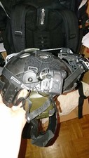 Airsofthelm in schwarz mit Rails