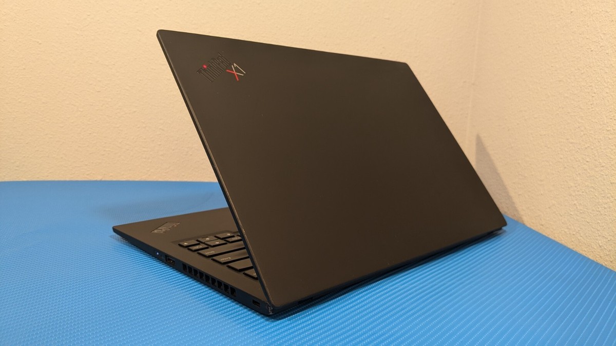 Lenovo ThinkPad X1 Carbon 8th Gen 14
