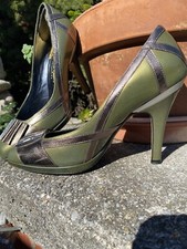 Cole Haan Rare Retro Bow/Medallion 3.75" Stiletto Heel Shoes Sz 8B Ecu