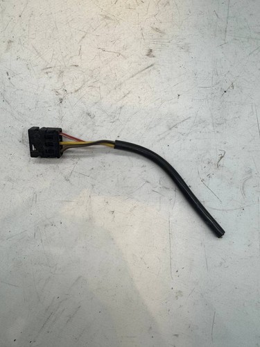 Mercedes-benz Stecker W124 W201 etc.  0125458228 L869