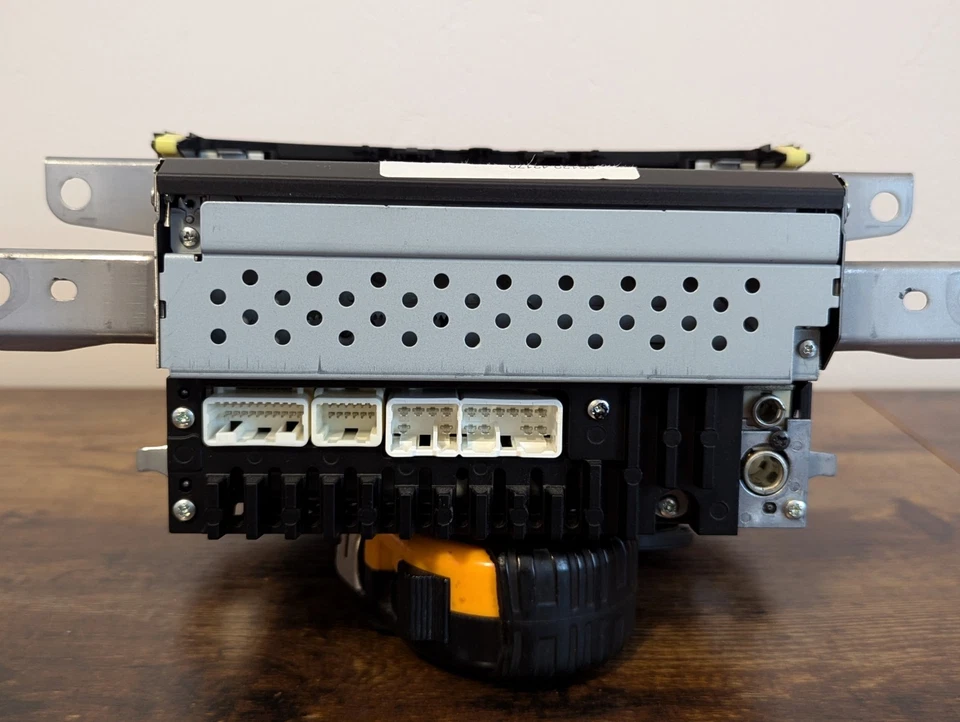 OEM Toyota RAV4 2006-2008 6-dics CD MP3 WMA Player 11812 - 86120-42170 - Image 3 of 4