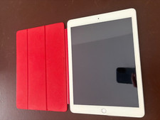 Apple iPad 6th Gen. 32GB, Wi-Fi, 9.7in - Silver