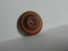 ANTIQUE 1920'S BROWN CARVED RING DOME/WELL VEGETABLE IVORY BUTTON
