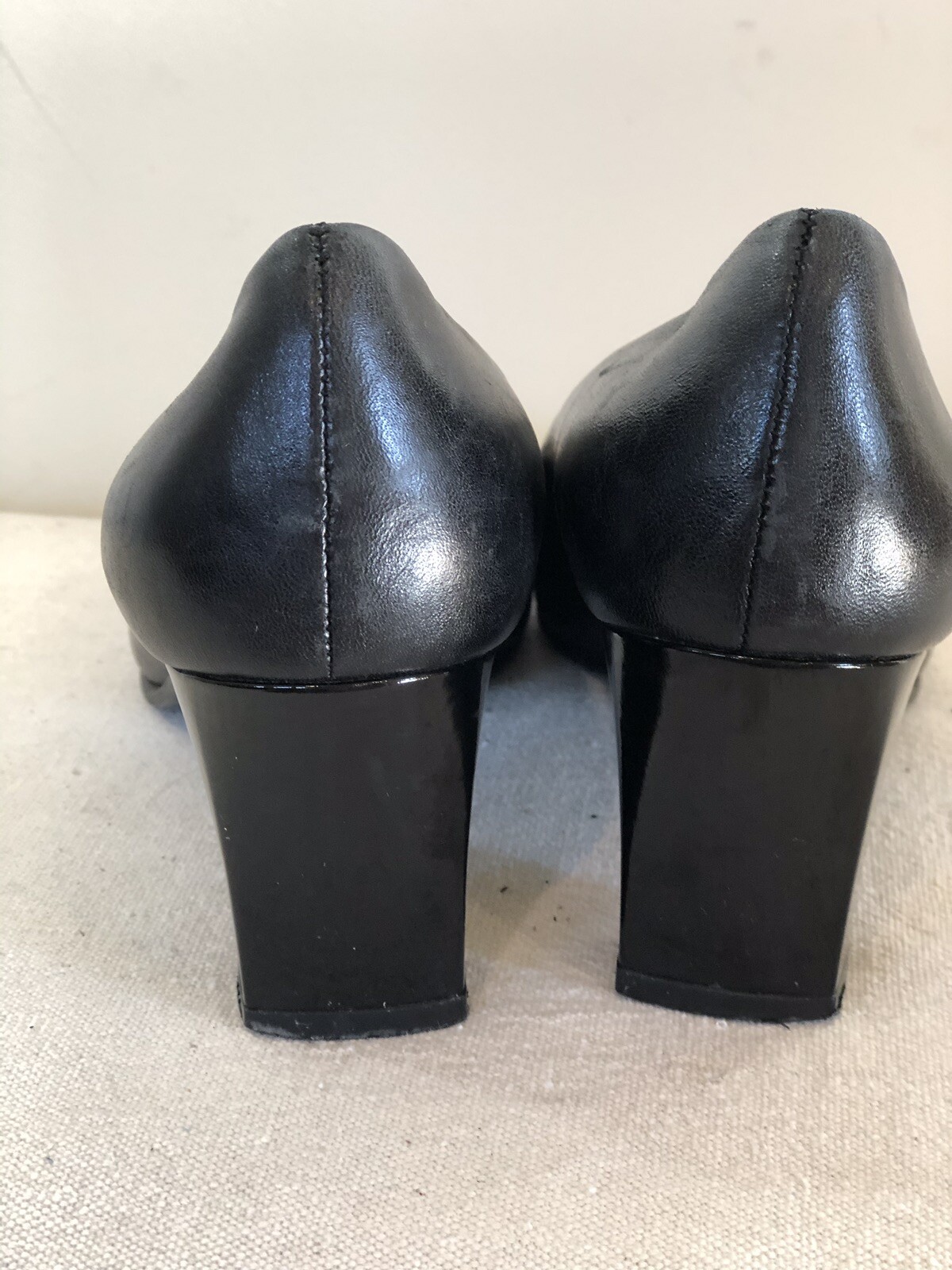 Womens Etienne Aigner “Veni” Black Leather/Patent Leather Pumps 7 1/2