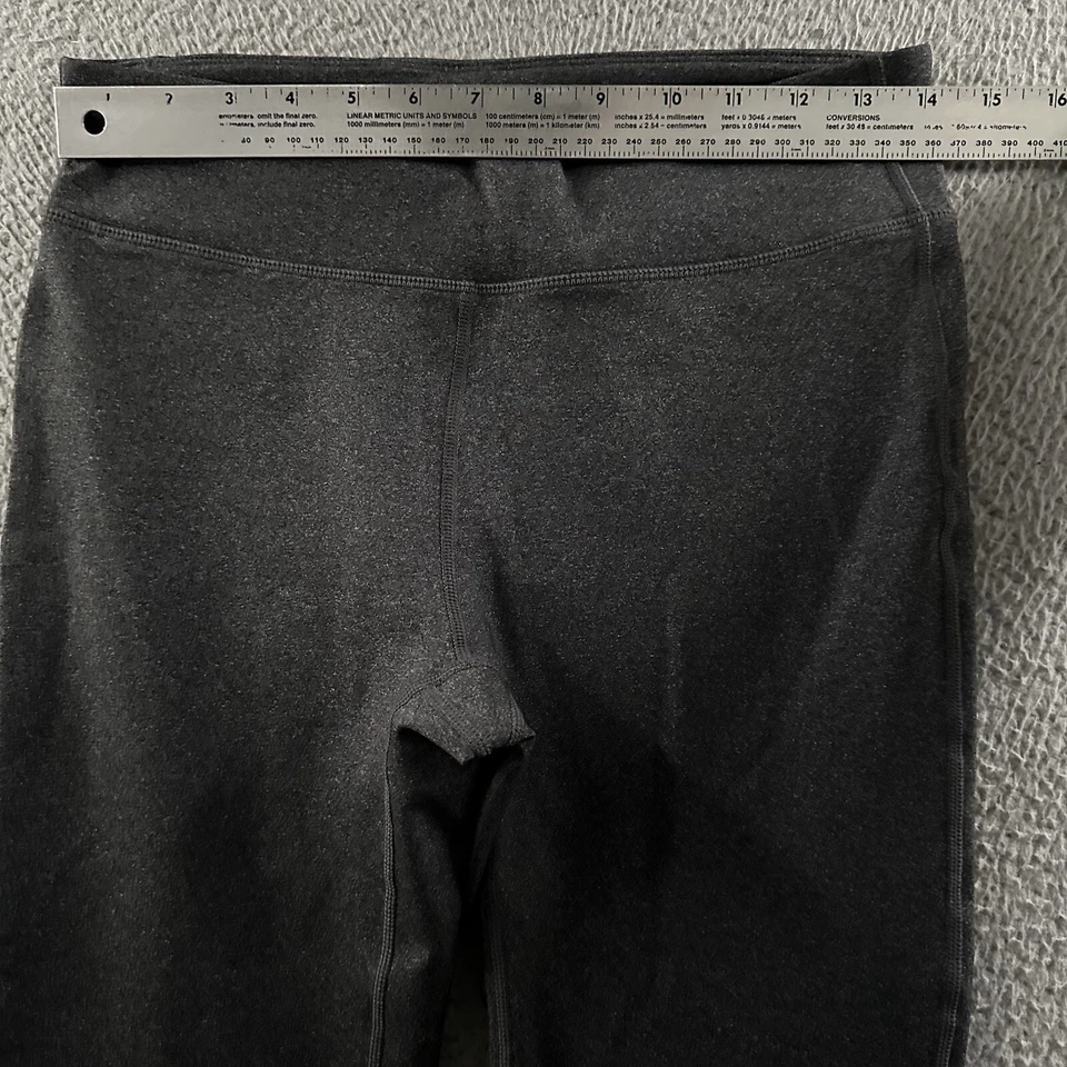 Leggings para mujer Gap Fit gris talla mediana recortados mezcla de nailon poliéster Foto 4 de 4