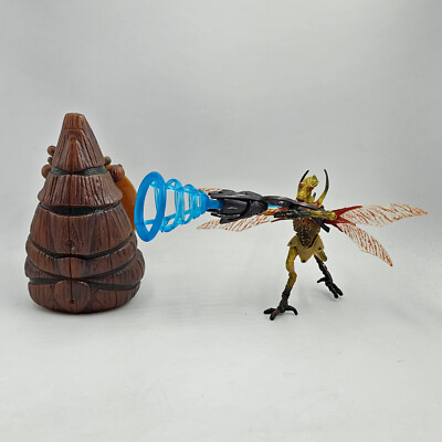 Star Wars Loose Flying Geonosian with Sonic Blaster & Attack Pod SAGA Deluxe
