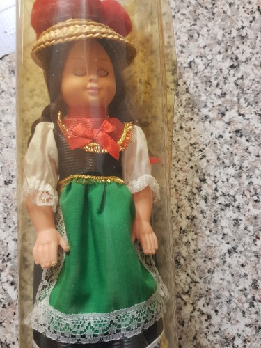Schwarzwälder Puppe mit Tracht, Trachtenpuppe Schwarzwald, alt - Bild 2 von 5