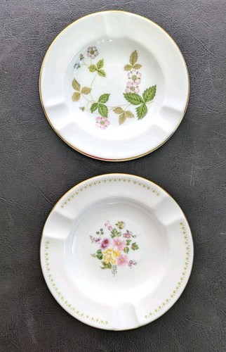 2 - Vtg 4.5" Wedgwood Ashtrays in Bone China Gold Trim wild strawberry/mirabelle - Picture 8 of 8