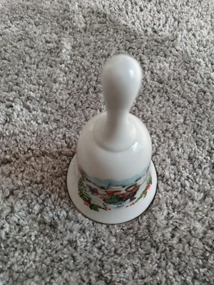 Vintage Porzellan Weihnachtsglocke - Kinder Eislaufen Winterszene 4''