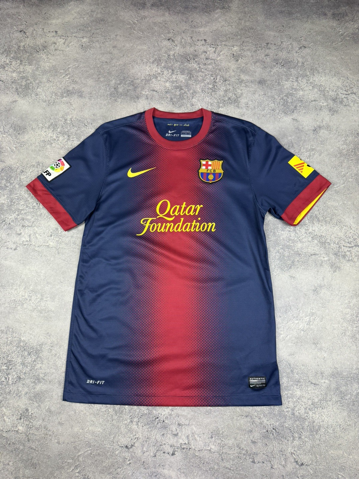 Vintage Nike Barcelona Soccer Jersey 2012-13 Home Footbal Shirt Size S