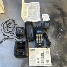 Vintage OKI Cellular Phone Model UM9057 Powers On