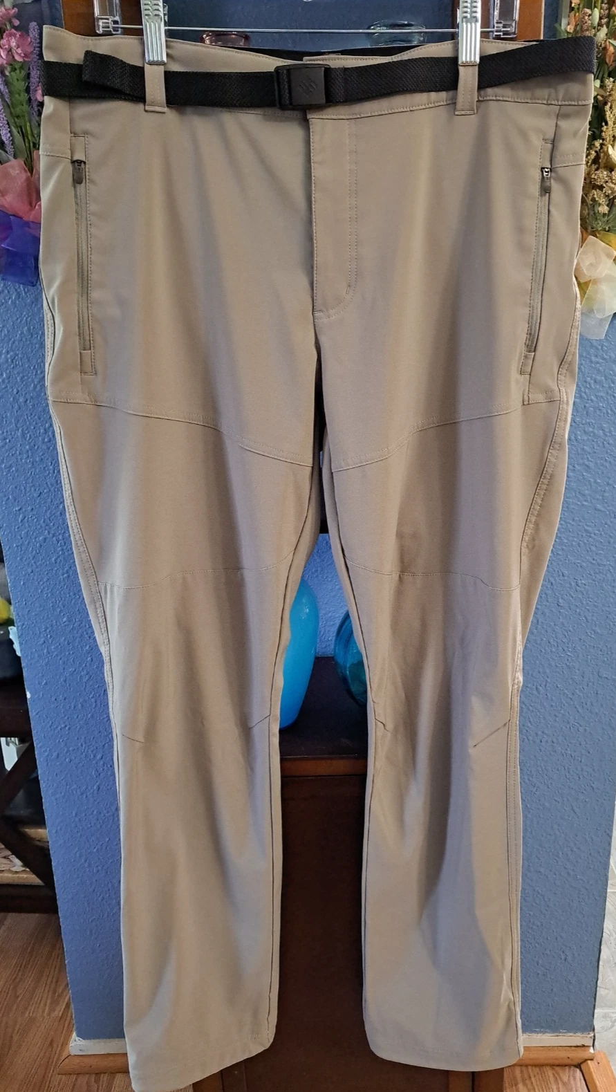 Columbia Men's 36/32 Tan Omni Shield Lightweight Stretch Hiking Pants Outdoors
Opens in a new window