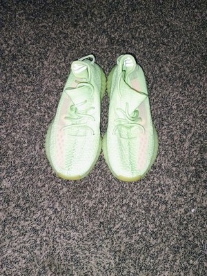 Yeezy Boost 350 V2 Men's Glow Green Size 10