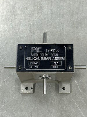 QTY 1 PIC DESIGN PRECISION HELICAL GEAR  REDUCER 3:1 RATIO LOW BACKLASH 4-WAY