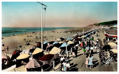 Vintage Postcard Deauville France Beach Boardwalk Parasols Seaside Promenade