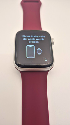 Apple Watch Series 6 44mm Silber GPS Alu + Sportarmband - Voll Funktionsfähig