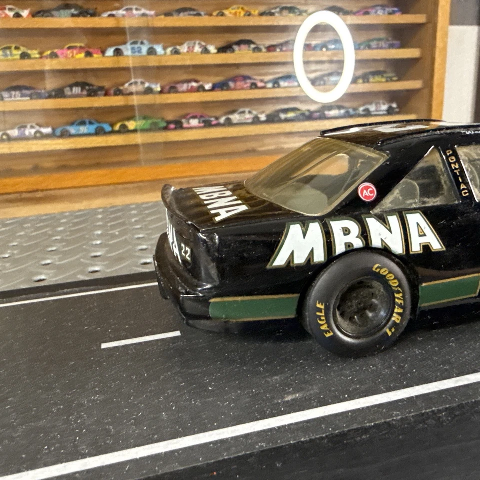 Ward Burton #22 1998 MBNA Pontiac 1/24 NASCAR Diecast RC Model Car Foto 4 de 4