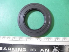 YAMAHA  YFM80 YFM50 NOS OEM REAR WHEEL OIL SEAL 93102-36409-00 jh