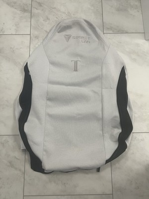 Secretlab Skin Titan Evo Xl Arctic White MSRP $169, 2 Small Stains