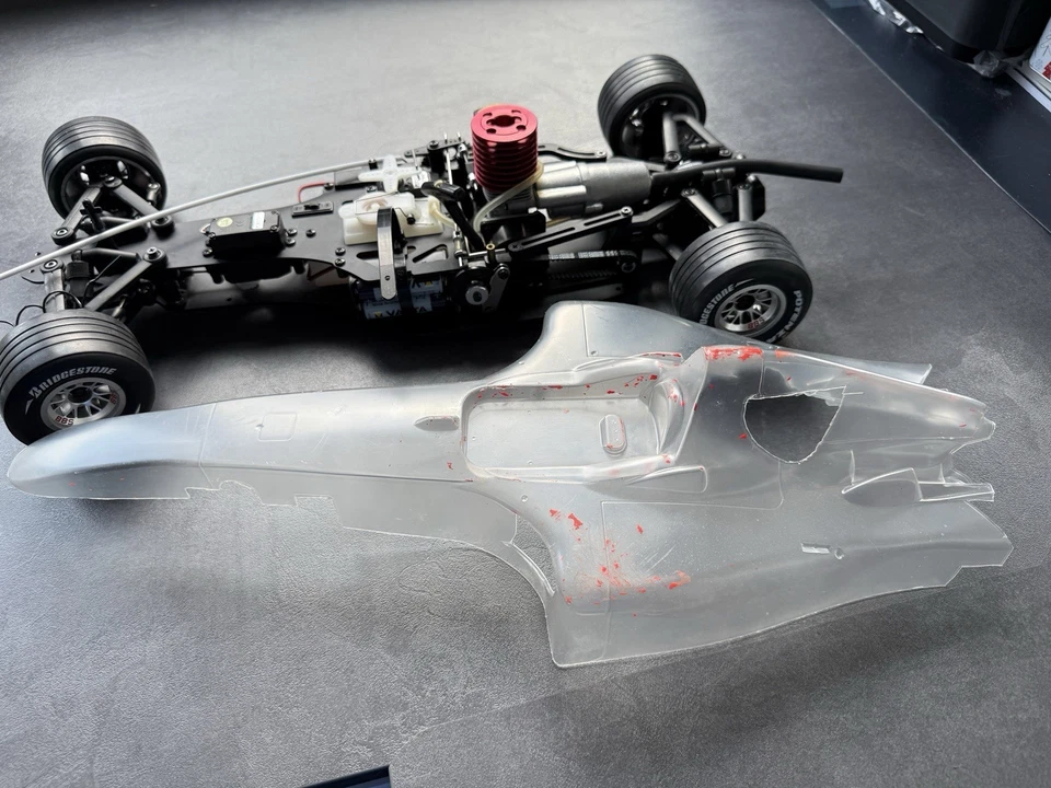 Deagostini Ferrari F2004 Kyosho F1 Rennwagen RC Car Verbrenner, Länge 550mm. - Bild 4 von 4