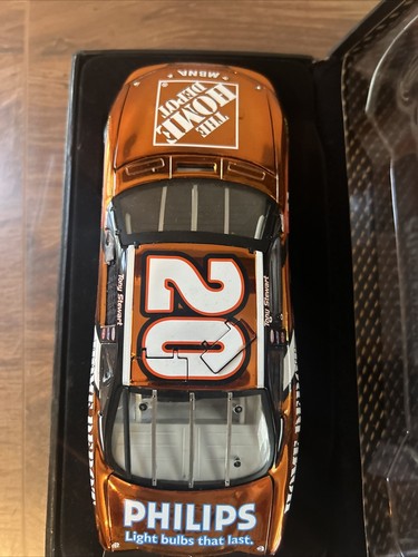 NASCAR RCCA Elite Tony Stewart #20 Home Depot 1/24 2002 Champion Color Chrome - Picture 12 of 18