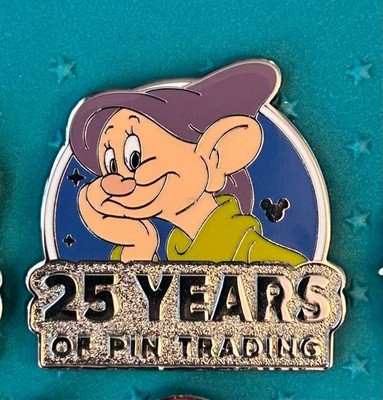 Disney 2025 Wave A Hidden Mickey Pin: D, Donald, Blue, Castle