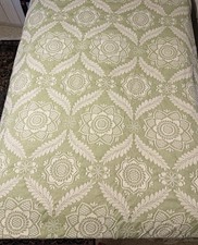 Full Size 100 Cotton Sage Green Cream Floral Medallions Bedspread Fringe 110x88