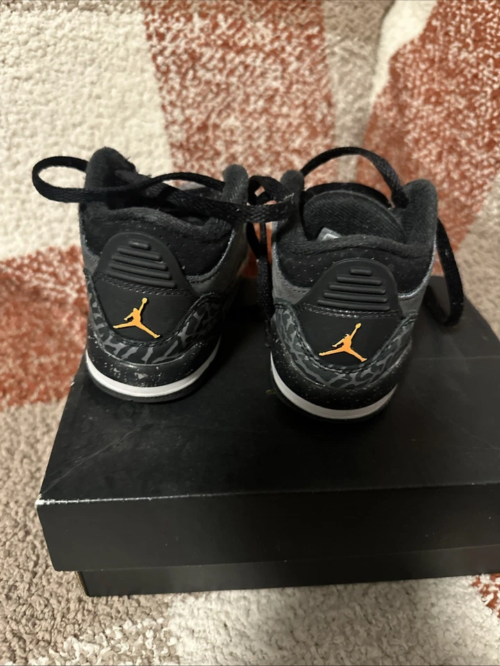 Jordan 3 Retro Fear Pack (TD) Niño Pequeño Noche Estadio-Naranja DM0968-080 Talla 7C Foto 2 de 4